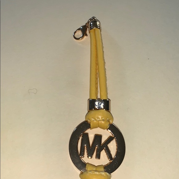 Cute Leather & Gold Women’s Michael Kors Bracelet - Picture 3 of 7